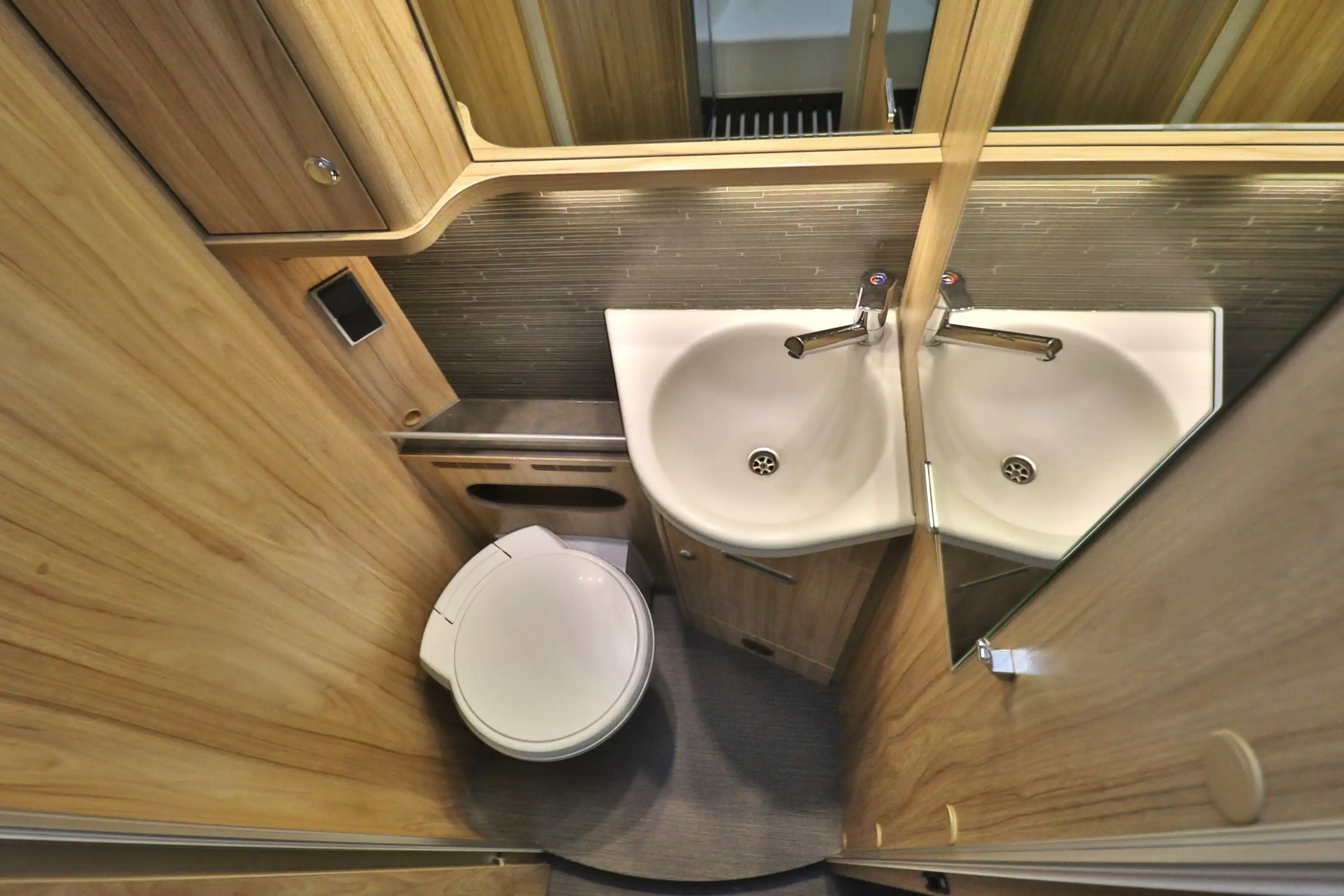 HYMER-ERIBA Exsis I 678